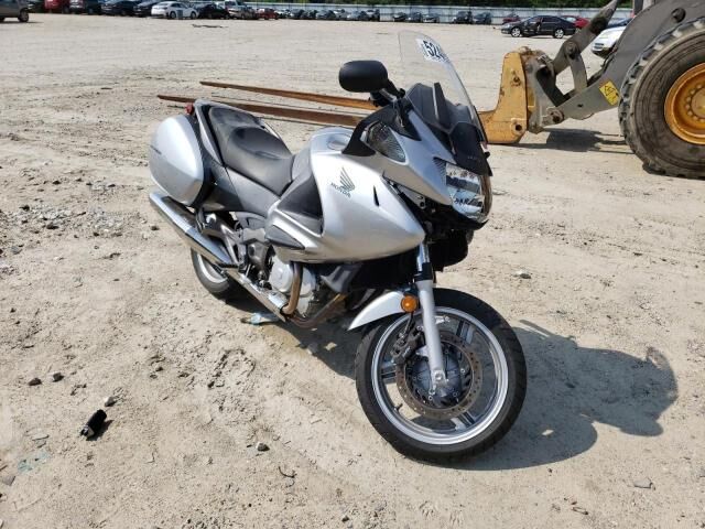 Honda NT700VA/NT700V