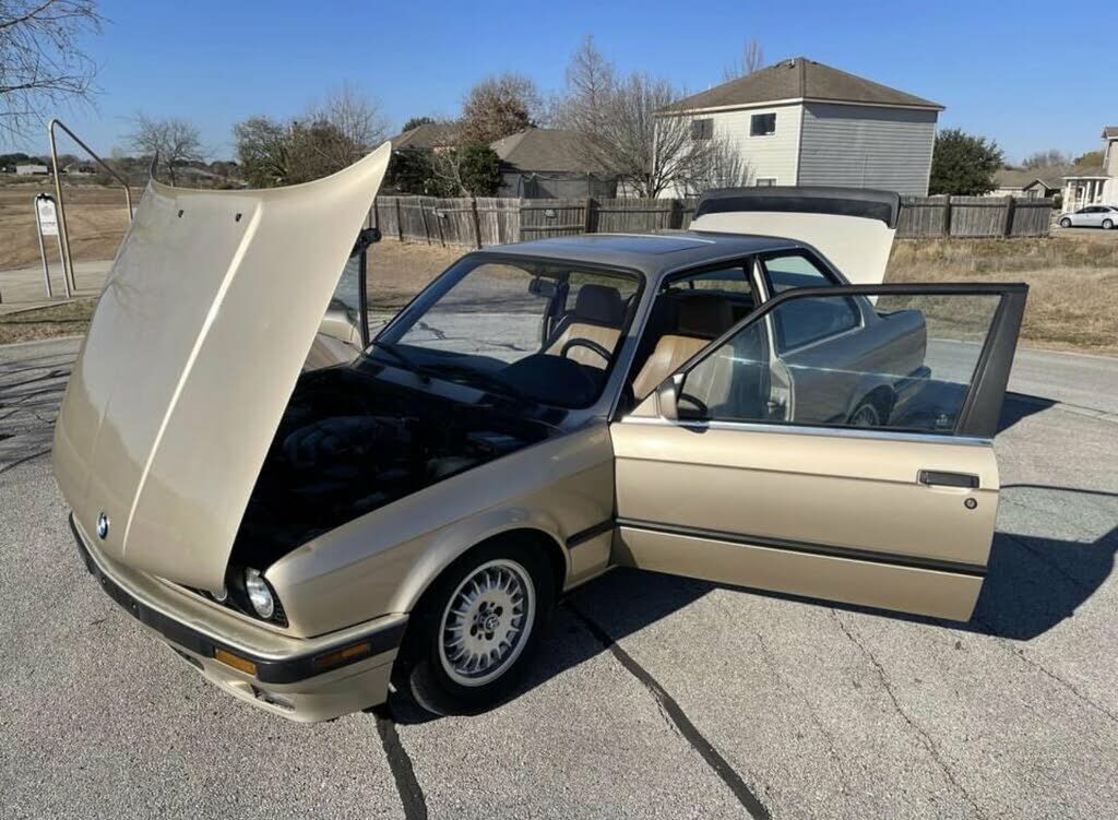 BMW 325iS