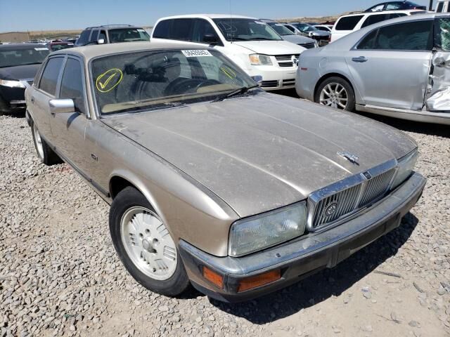 Jaguar XJ6