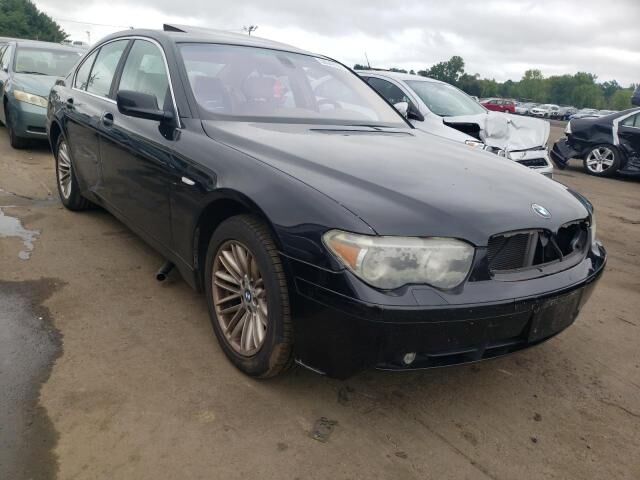 BMW 745i