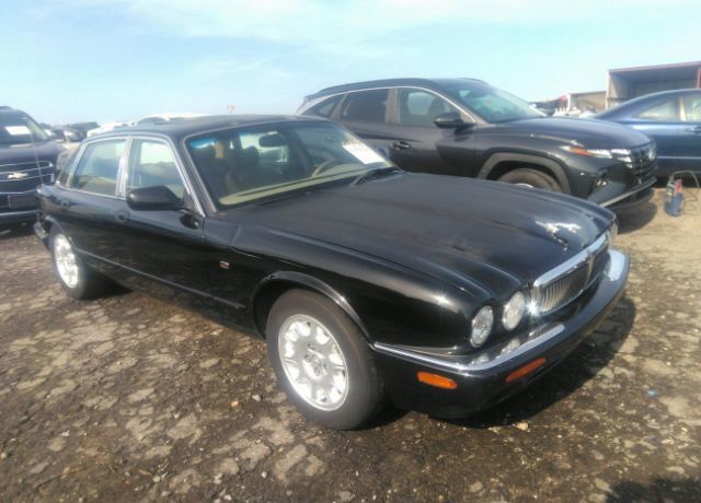 Jaguar XJ8