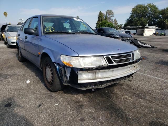 Saab 900