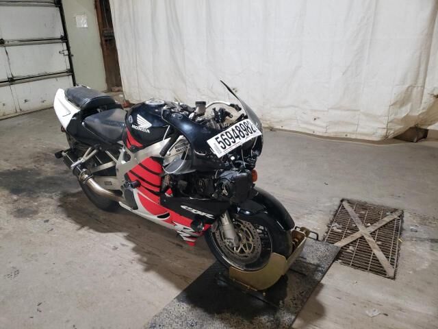Honda CBR900