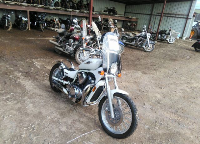 Suzuki VS800