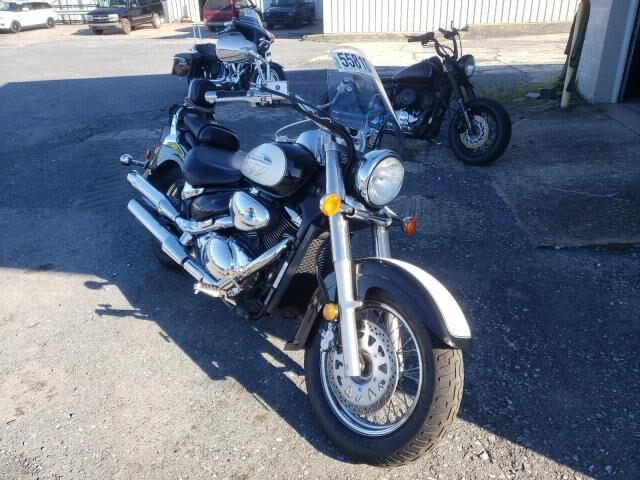 Suzuki VL800