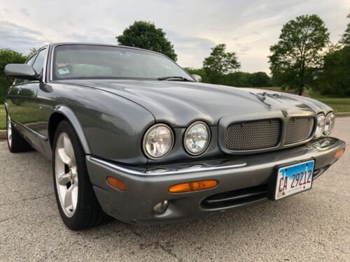 Jaguar XJR