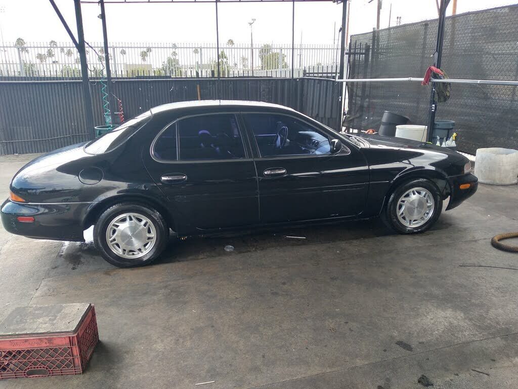 Infiniti J30