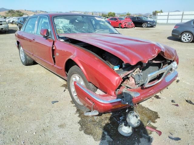 Jaguar XJ