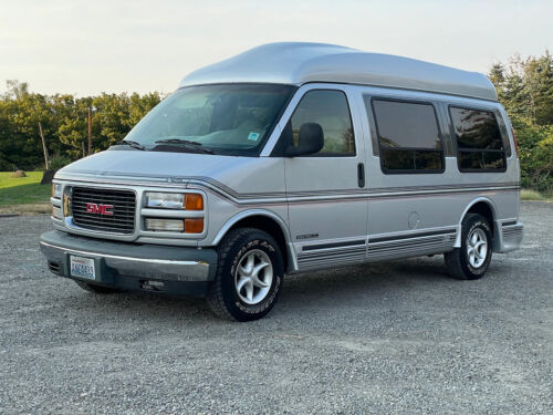 GMC Savana