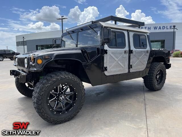 HUMMER H1