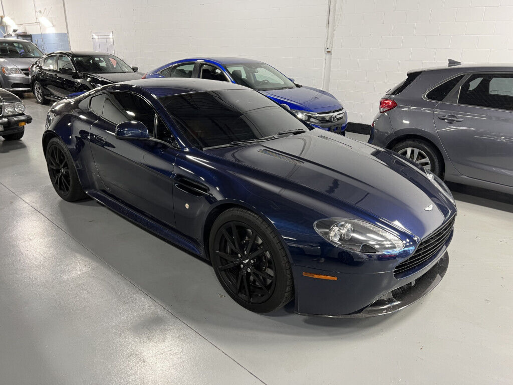 Aston Martin V8 Vantage