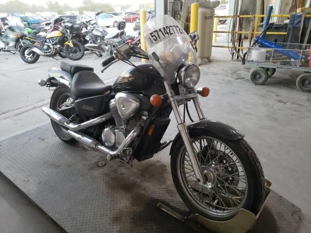 Honda VT600CD (SHADOW VLX DELUXE)