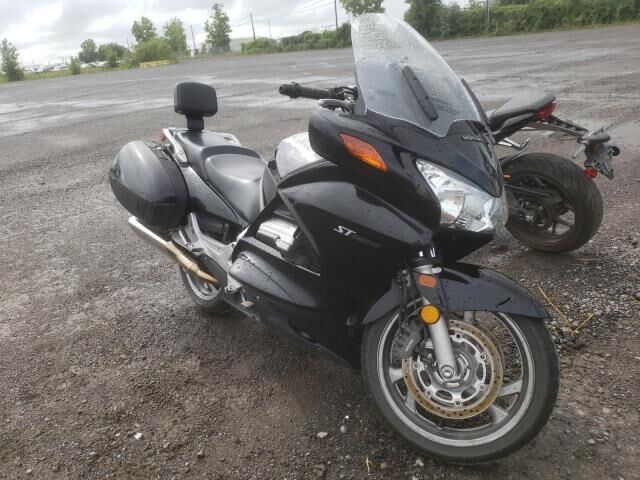 Honda ST1300A