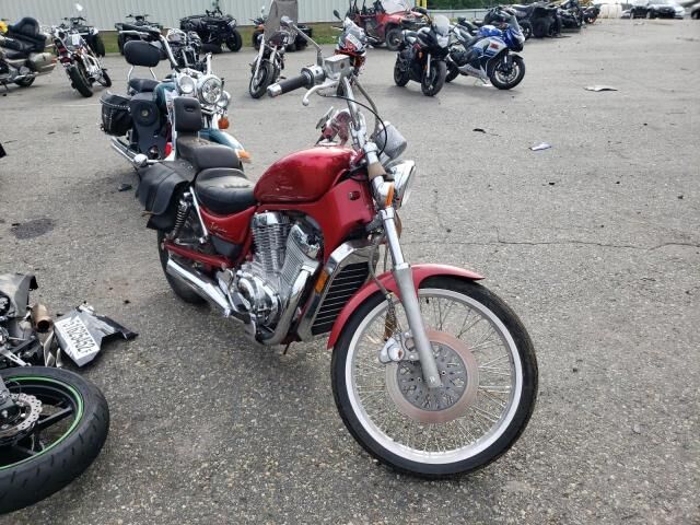 Suzuki VS800