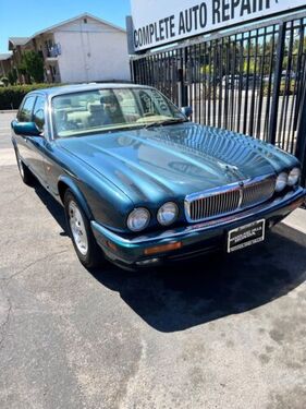 Jaguar XJ6