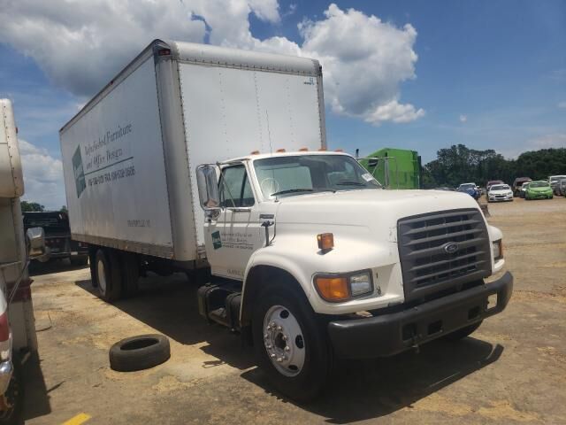 Ford F-800
