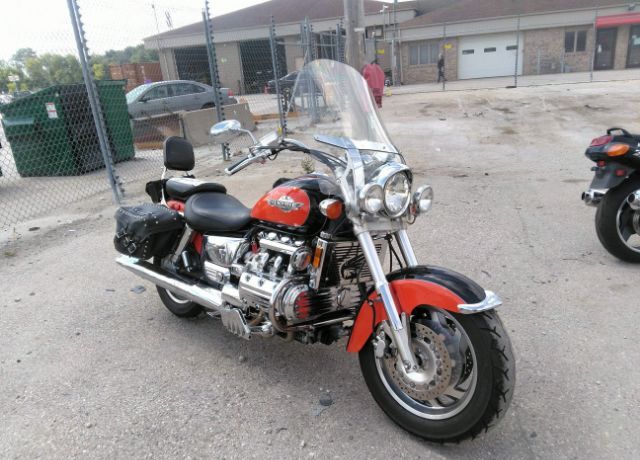 Honda GL1500C (VALKYRIE)