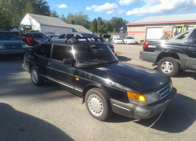 Saab 900