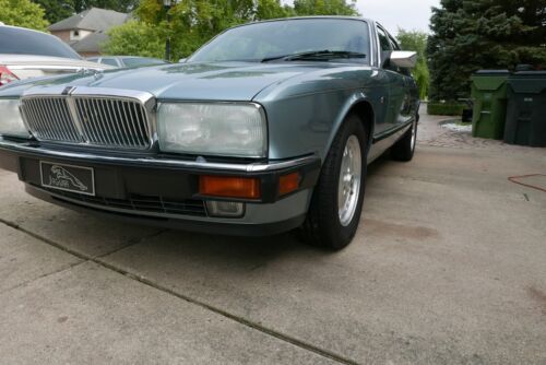 Jaguar XJ6