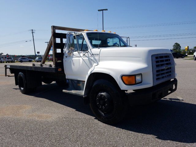 Ford F-700