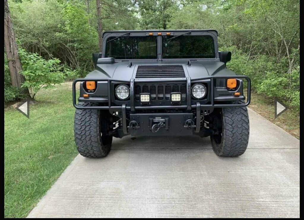 HUMMER H1