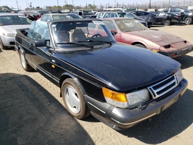 Saab 900