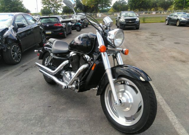 Honda VT1100C2 (SHADOW SABRE)