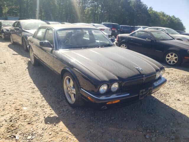 Jaguar XJ