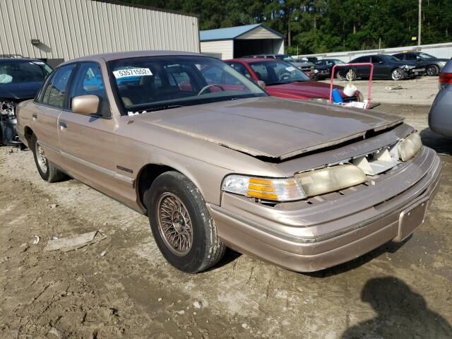 Ford Crown Victoria