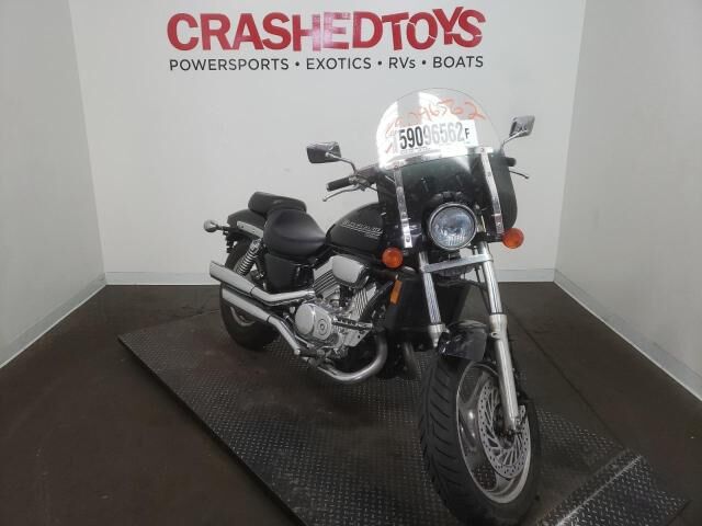 Honda VF750C (MAGNA)