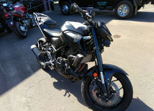 YAMAHA