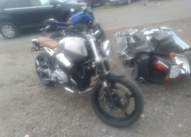 BMW R nineT