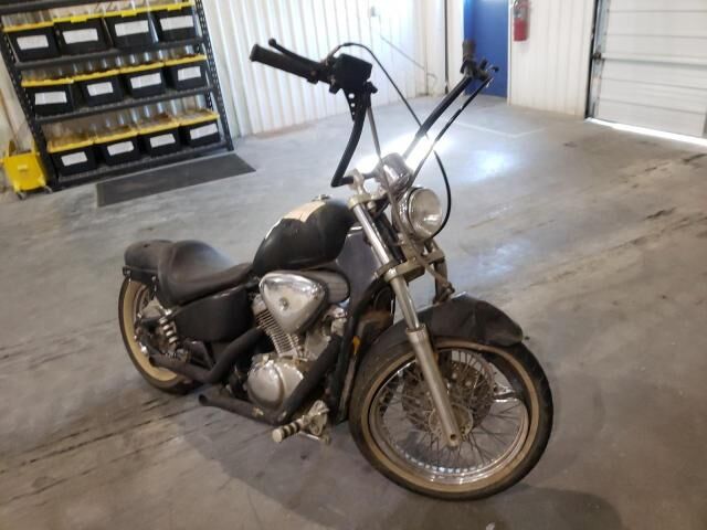 Honda VT600CD (SHADOW VLX DELUXE)