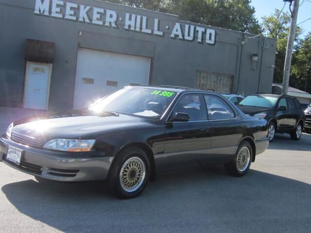 Lexus ES