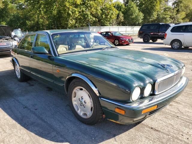 Jaguar XJ6