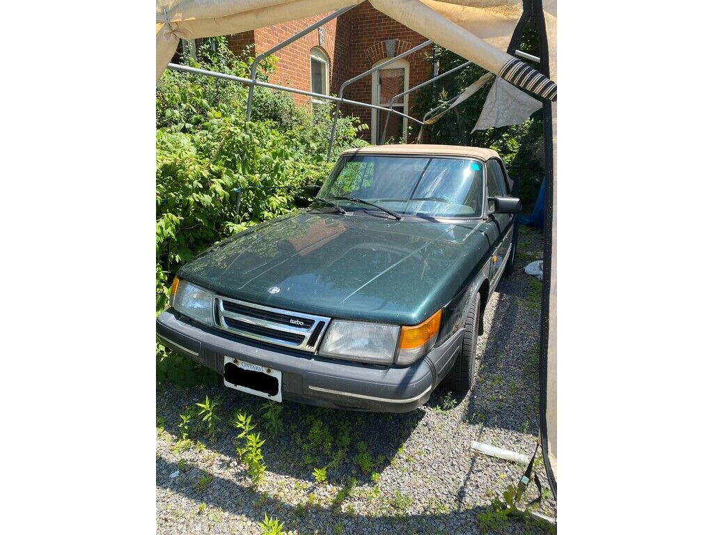 Saab 900