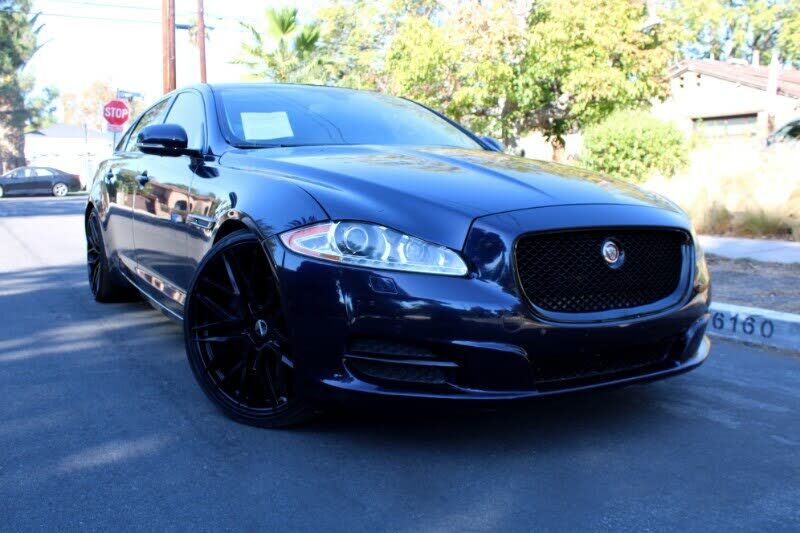 Jaguar XJ