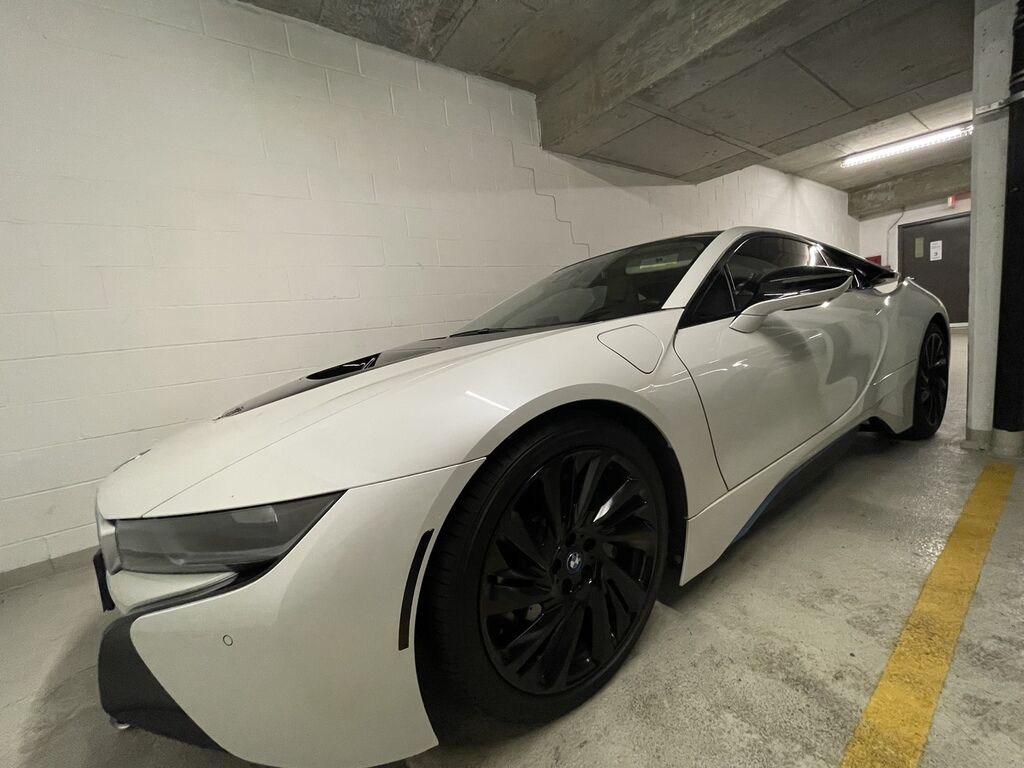 BMW i8