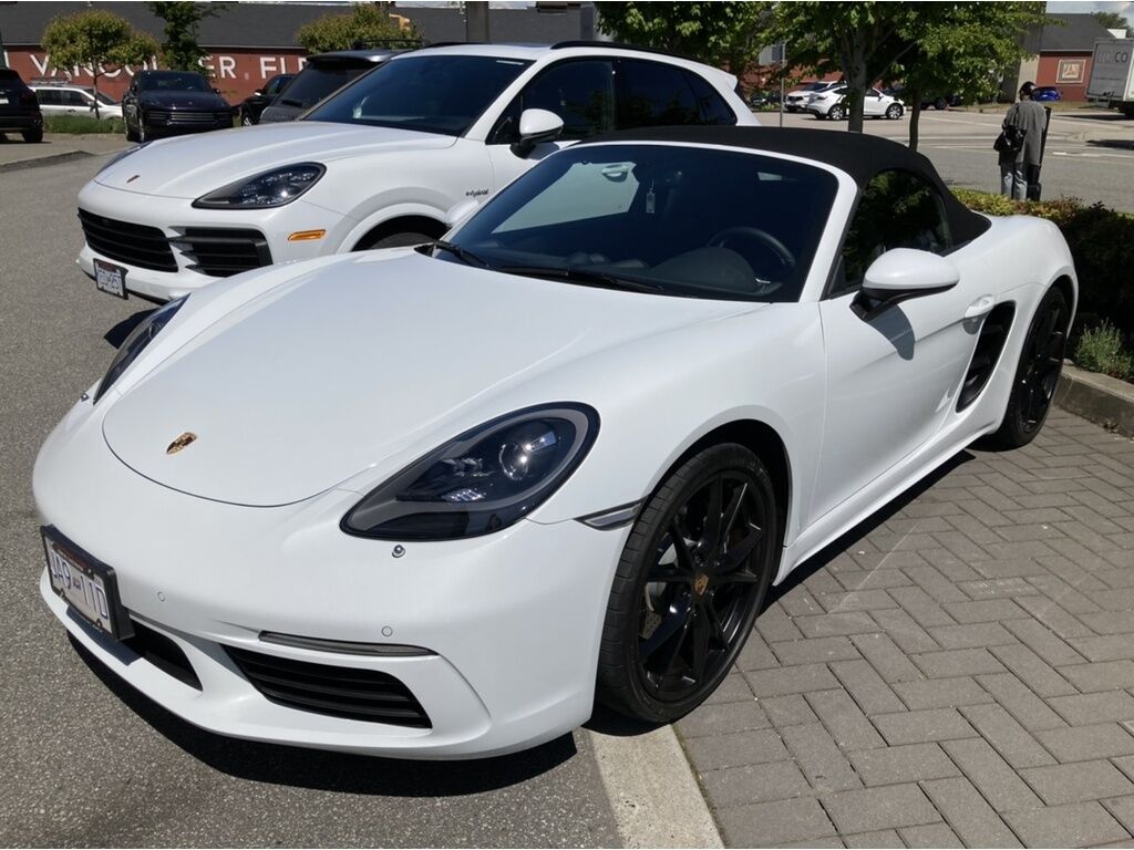 PORSCHE