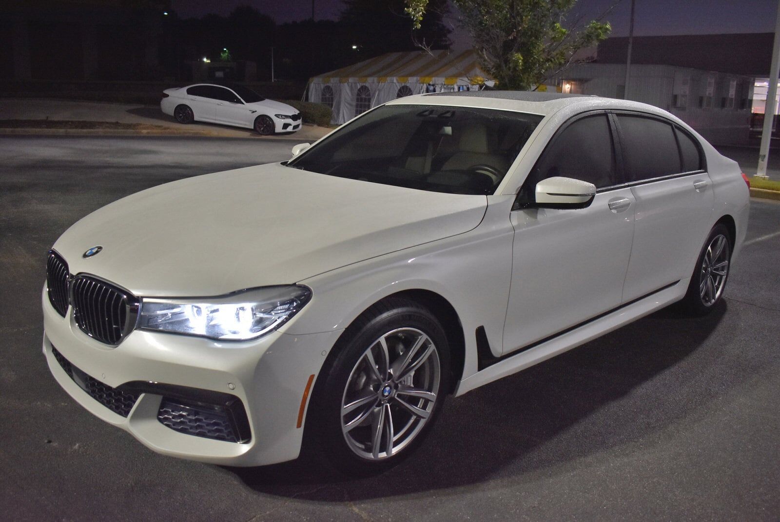 BMW 740i