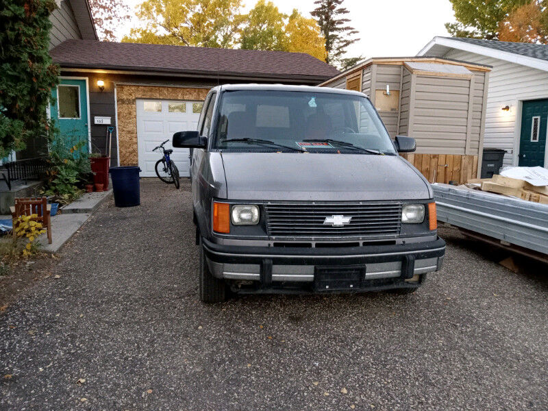 Chevrolet Astro Van