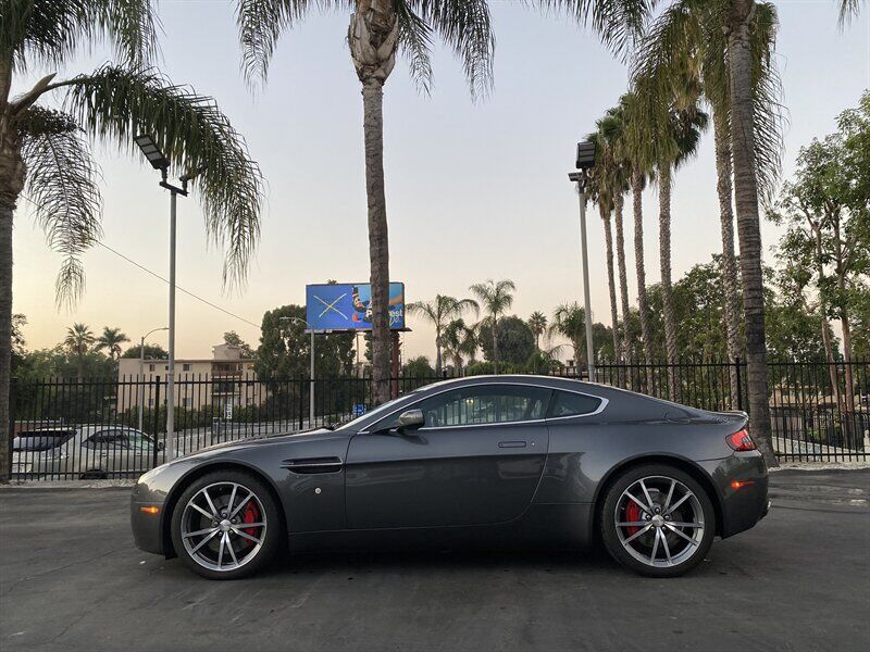 Aston Martin V8 Vantage