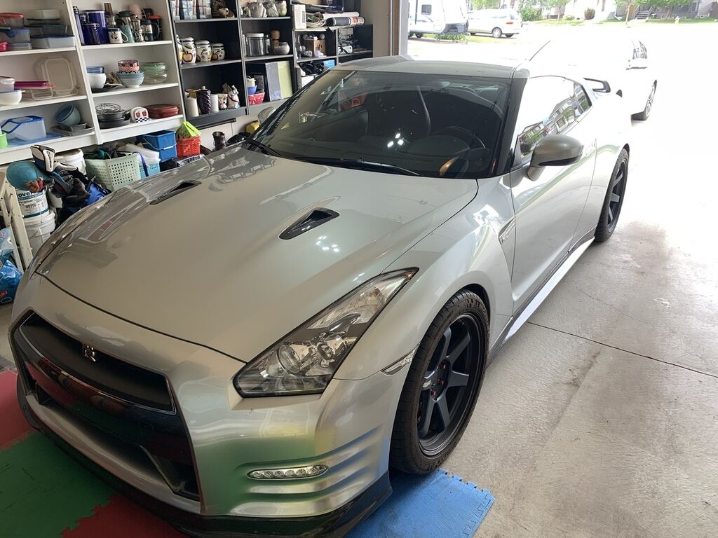 Nissan GT-R