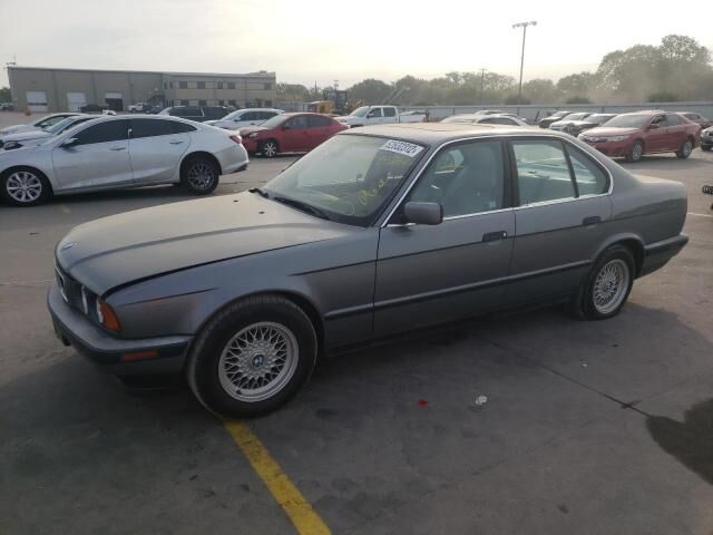 BMW 530i