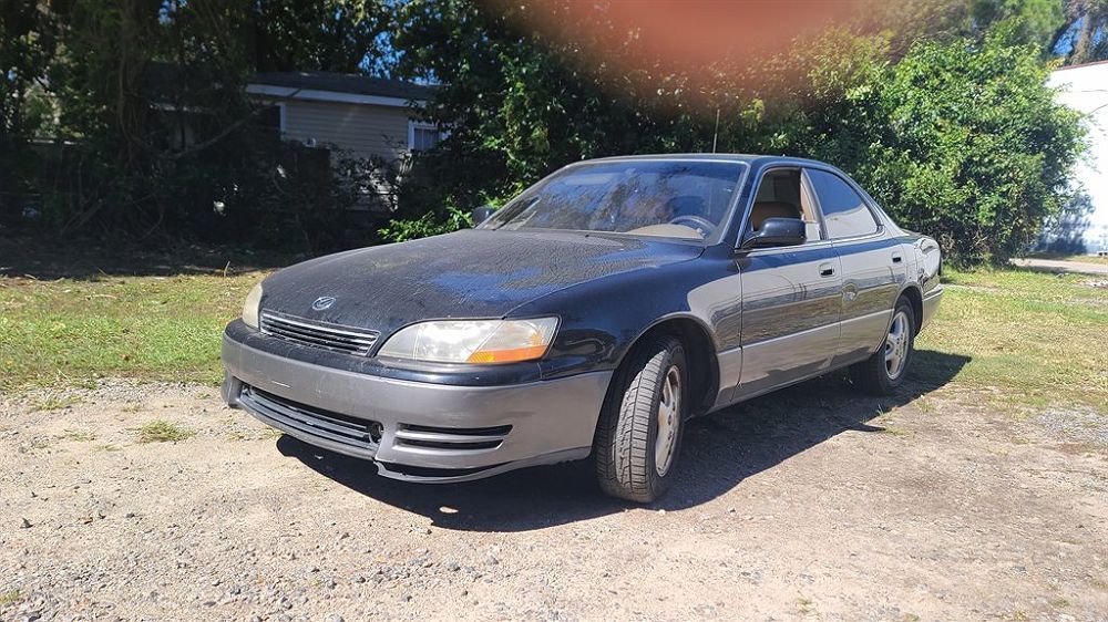 Lexus ES