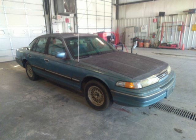 Ford Crown Victoria