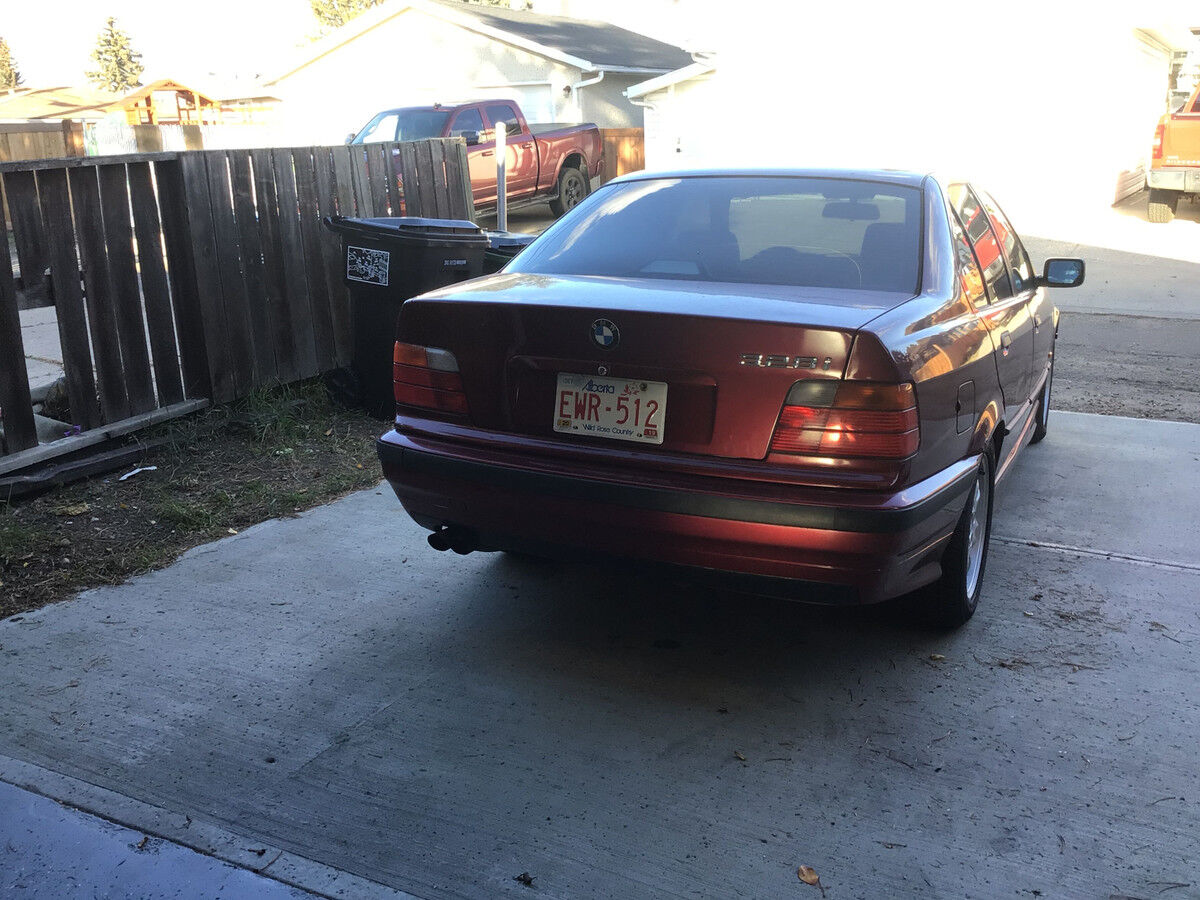 BMW 328i