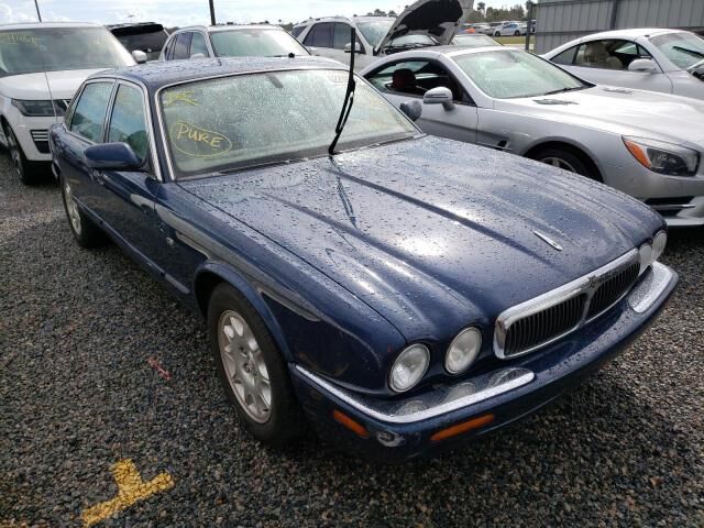 Jaguar XJ8