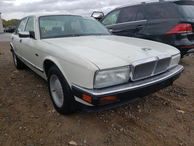 Jaguar XJ6