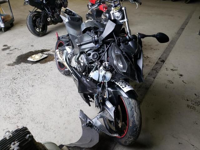 BMW S 1000 RR